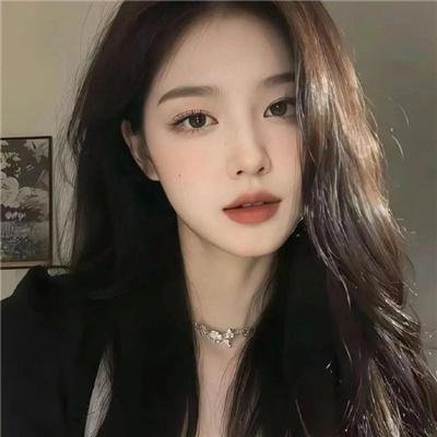 闪耀的她