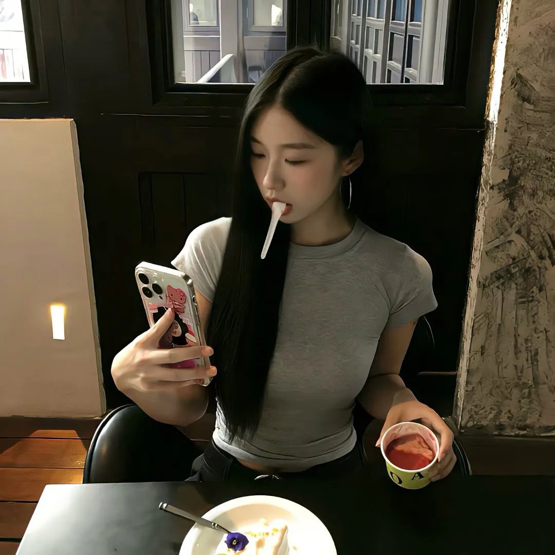 阿罗有枝彩色笔